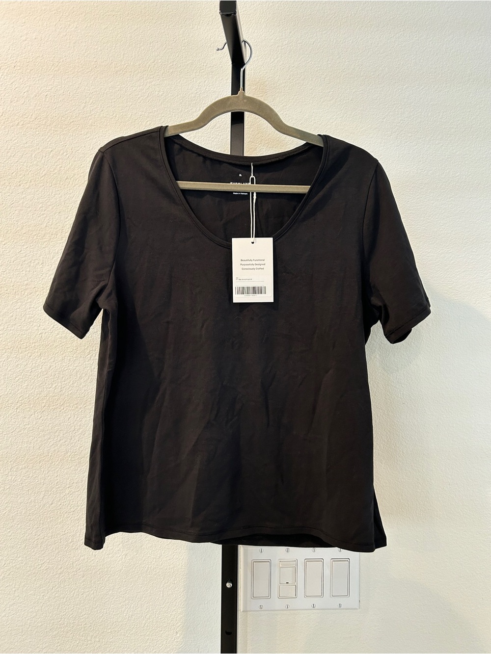 NWT Everlane Supima Cotton Scoop Neck Tee in Black, Size XL, $40 Retail